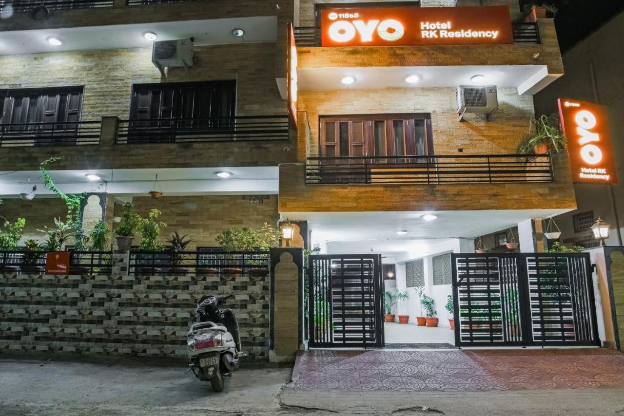 Oyo 11868 Rk Residency Ξενοδοχείο Ουνταϊπούρ Εξωτερικό φωτογραφία