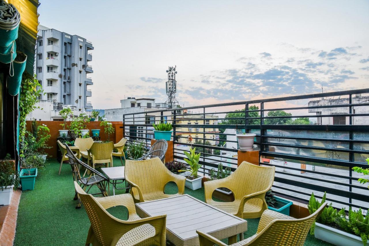 Oyo 11868 Rk Residency Ξενοδοχείο Ουνταϊπούρ Εξωτερικό φωτογραφία
